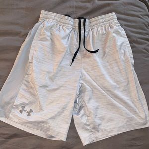 Men’s , meduim , grey under armour athletic shorts